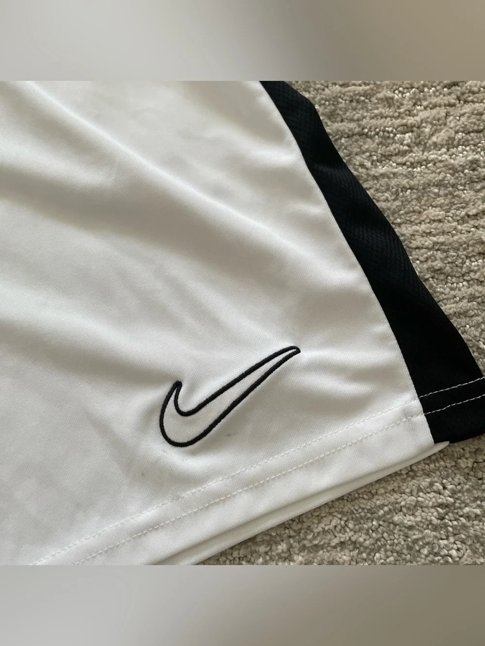 Nike Academy Dri-Fit Soccer Shorts White Black Mens Size Large Slim Fit Athletic